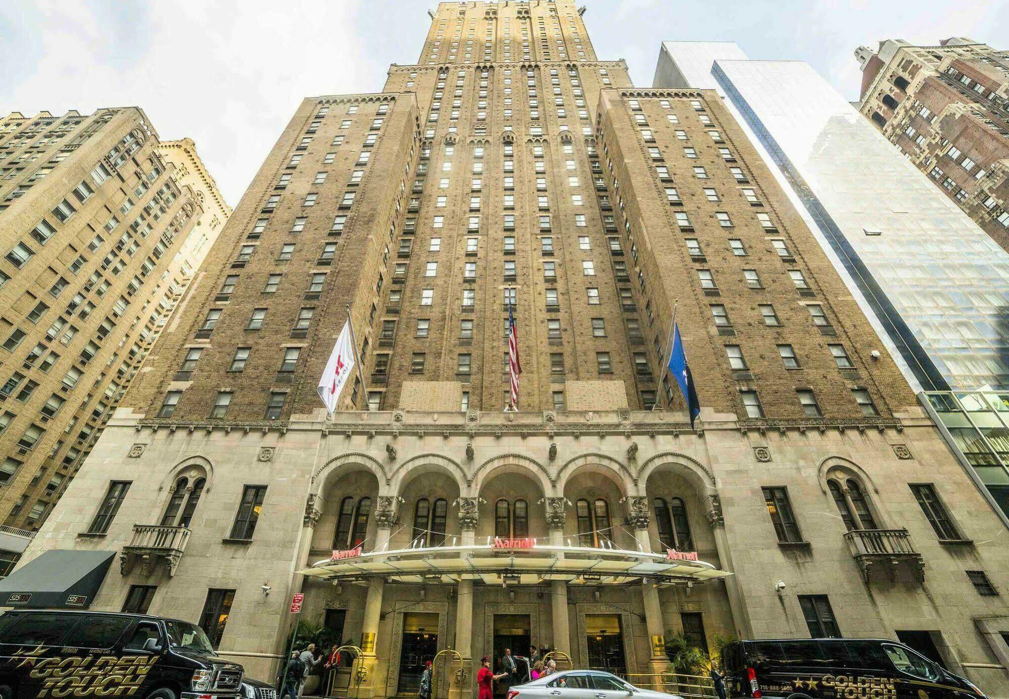 New York Marriott East Side Hotel Exterior photo